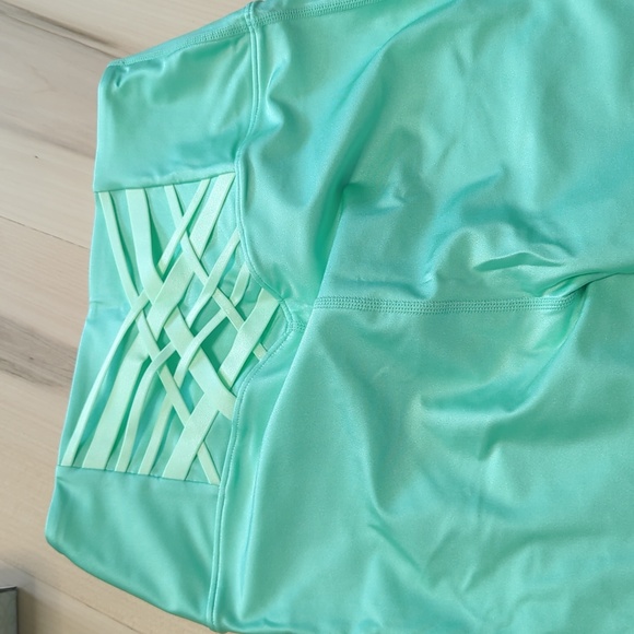 Fabletics Boost Short 6'' - Picture 2 of 2